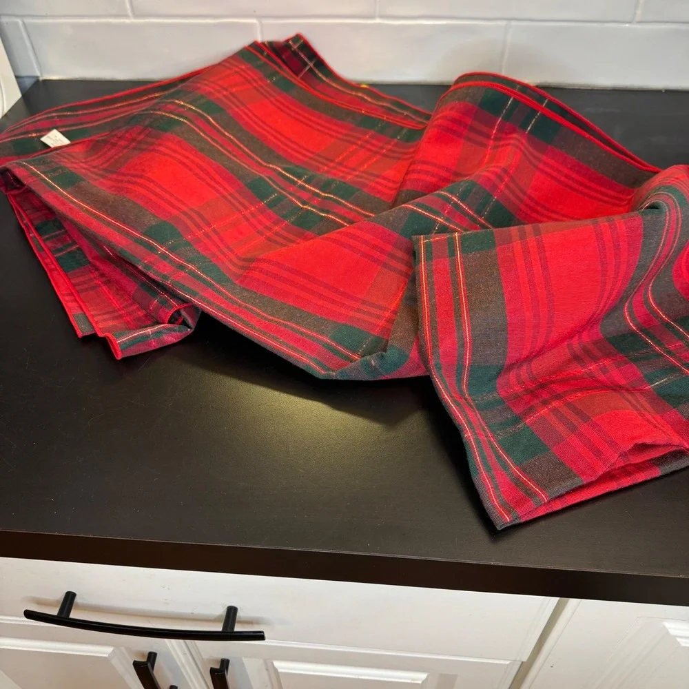 W-C Designs Tablecloth Set Home 60x98 Red Green Gold Plaid Metallic 1996 Vintage